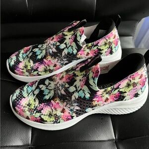 Skechers Women's Floral Slip-On Sneakers